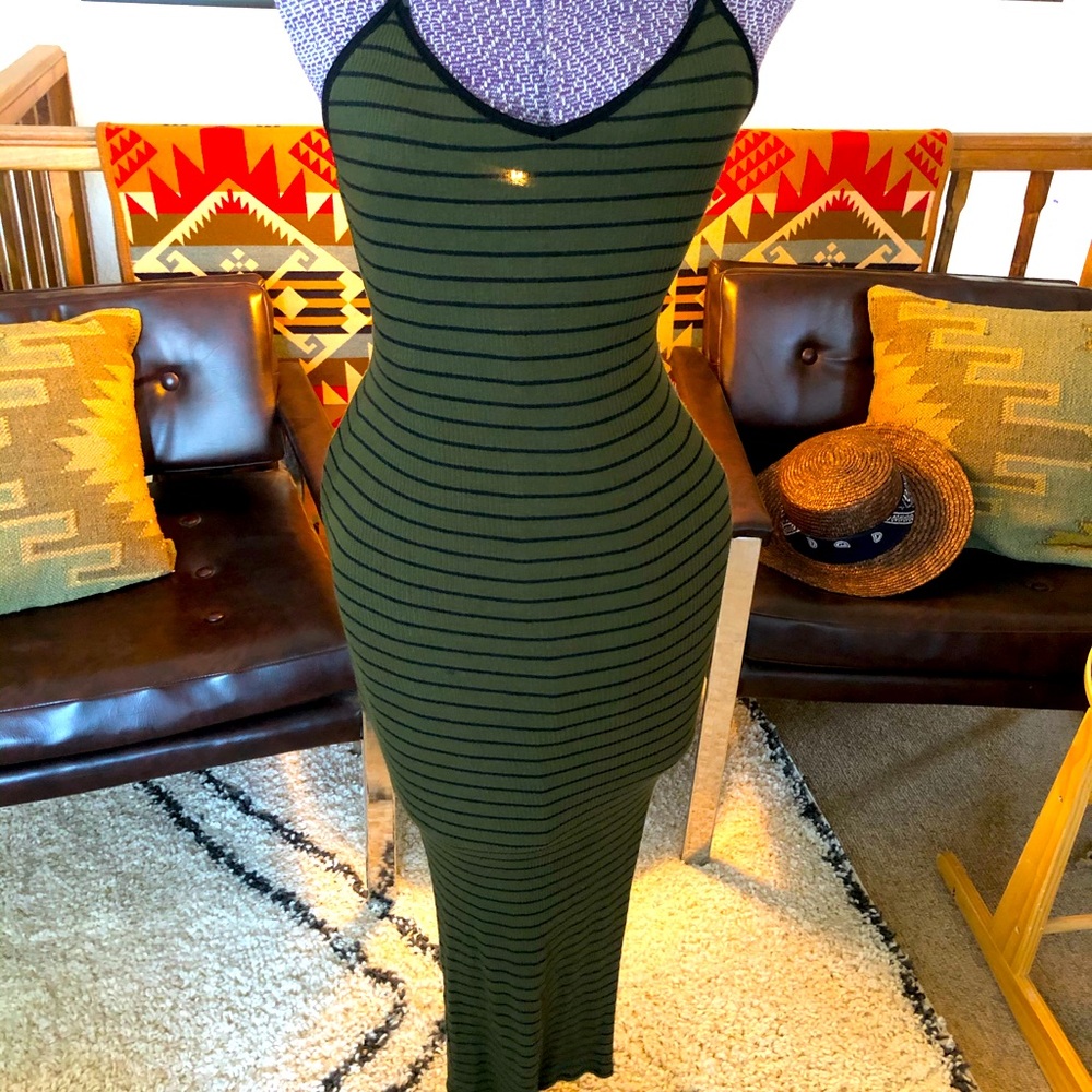Forever 21 ribbed stretch body con dress